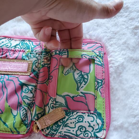 Lilly Pulitzer Zip Around Wristlet Card Wallet Please Read Description - Picture 7 of 13